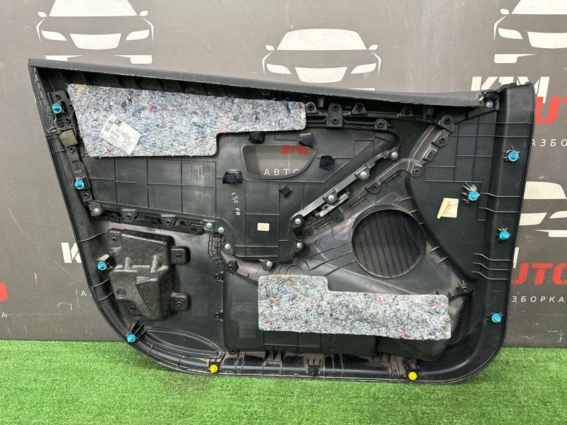 Обшивка двери Hyundai i30 GD