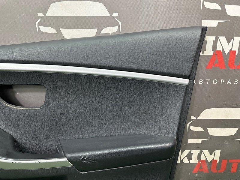 Обшивка двери Hyundai i30 GD