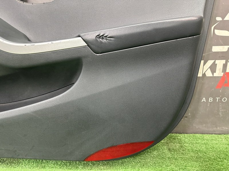 Обшивка двери Hyundai i30 GD