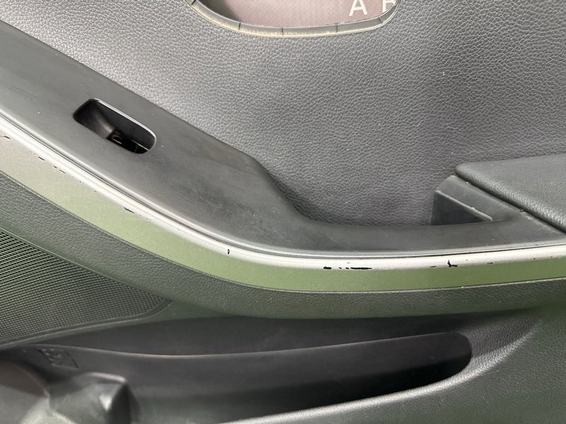 Обшивка двери Hyundai i30 GD