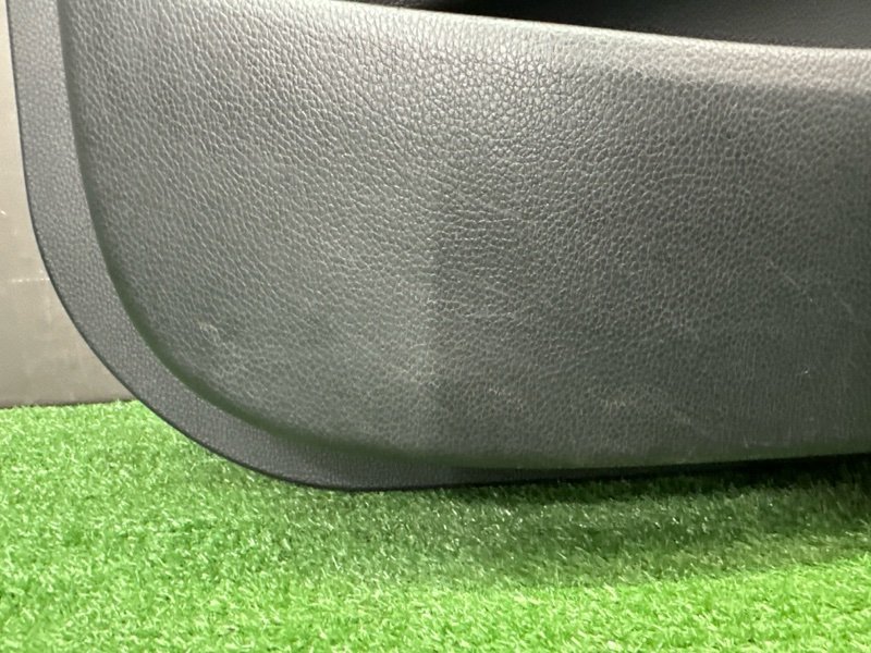 Обшивка двери Hyundai i30 GD