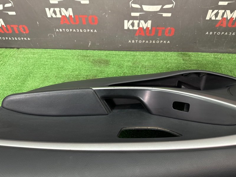 Обшивка двери Hyundai i30 GD
