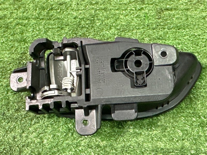 Ручка двери внутренняя Hyundai i30 GD