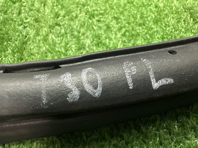 Уплотнитель двери Hyundai i30 FD