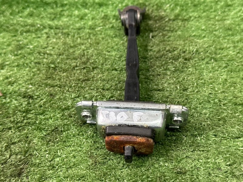 Ограничитель двери Hyundai i30 FD