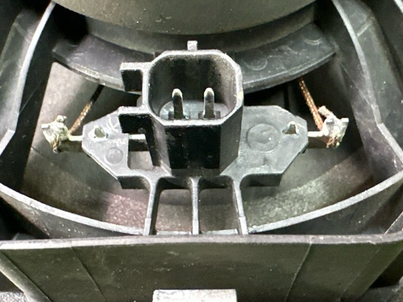 Динамик штатный Opel Astra J