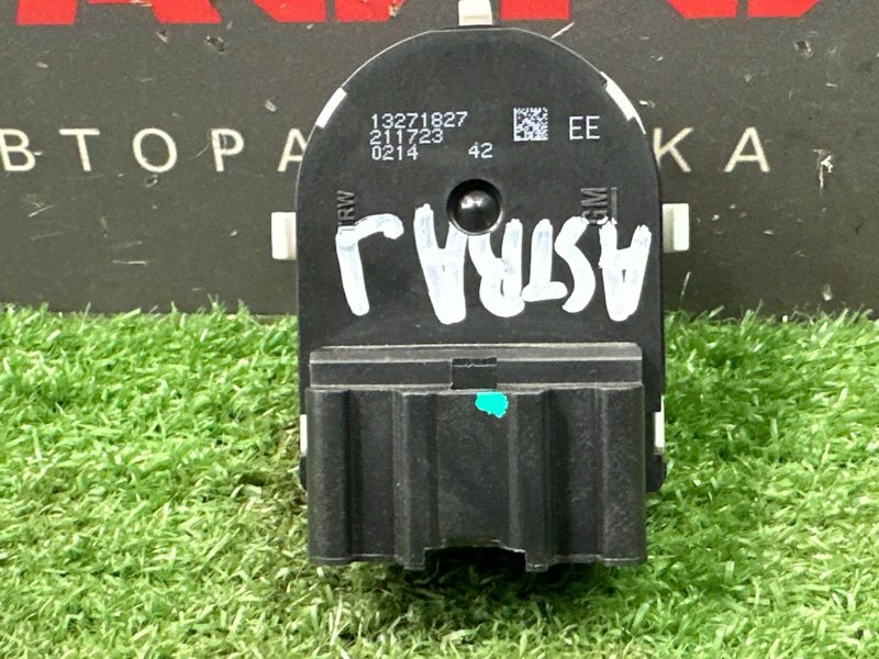 Блок управления зеркалами Opel Astra J