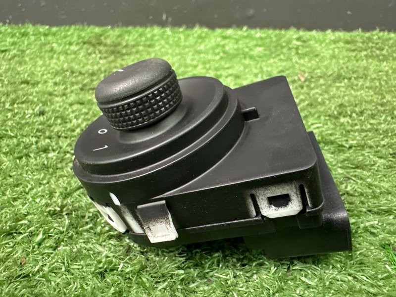 Блок управления зеркалами Opel Astra J