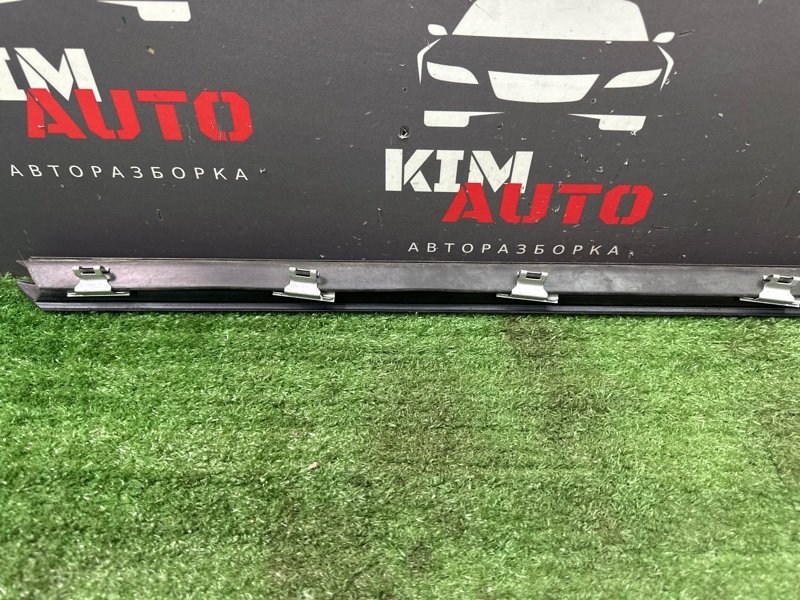 Уплотнитель стекла(бархотка) внутренний BMW 7-Series E65