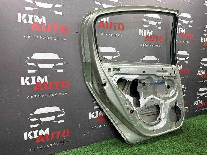 Дверь Peugeot 407