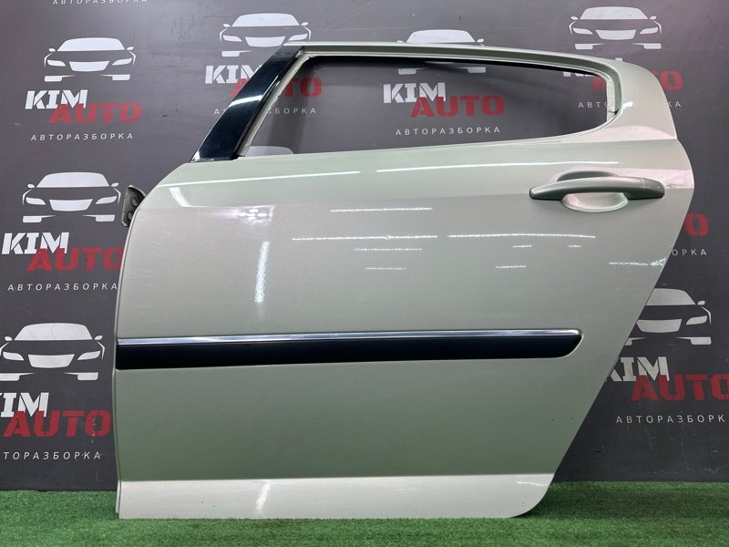Дверь Peugeot 407