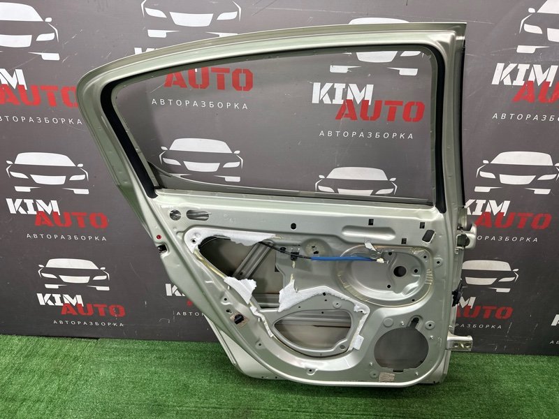 Дверь Peugeot 407