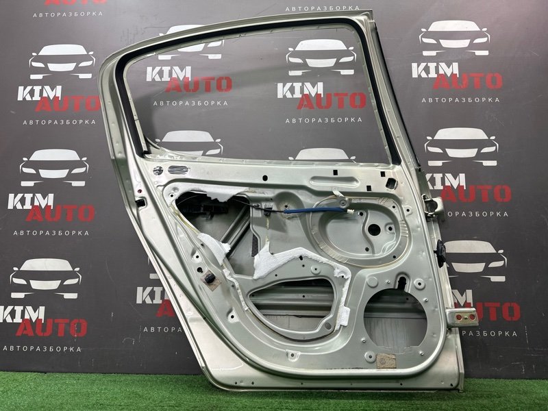 Дверь Peugeot 407