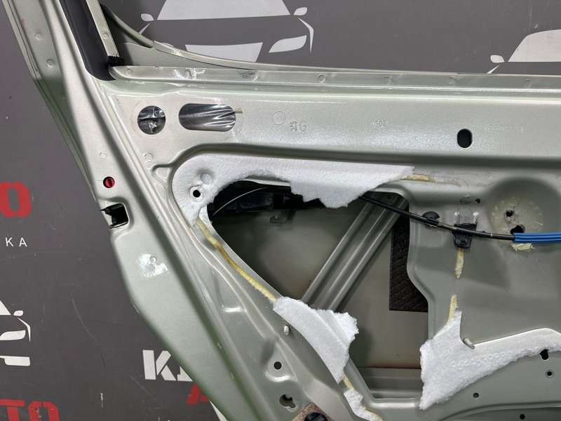 Дверь Peugeot 407