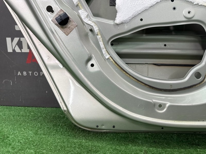 Дверь Peugeot 407