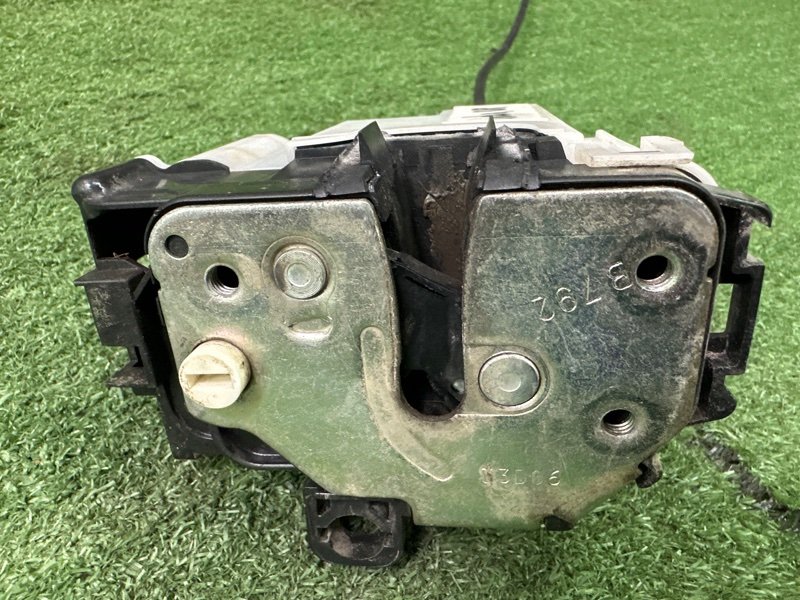 Замок двери Fiat Panda