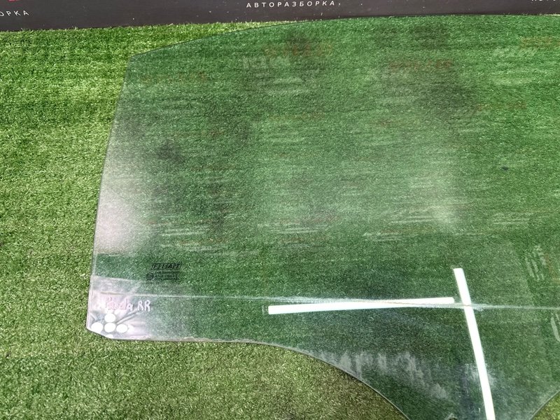 Стекло двери Fiat Panda