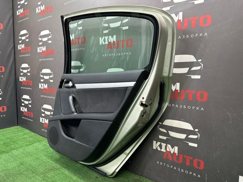 Дверь Peugeot 407