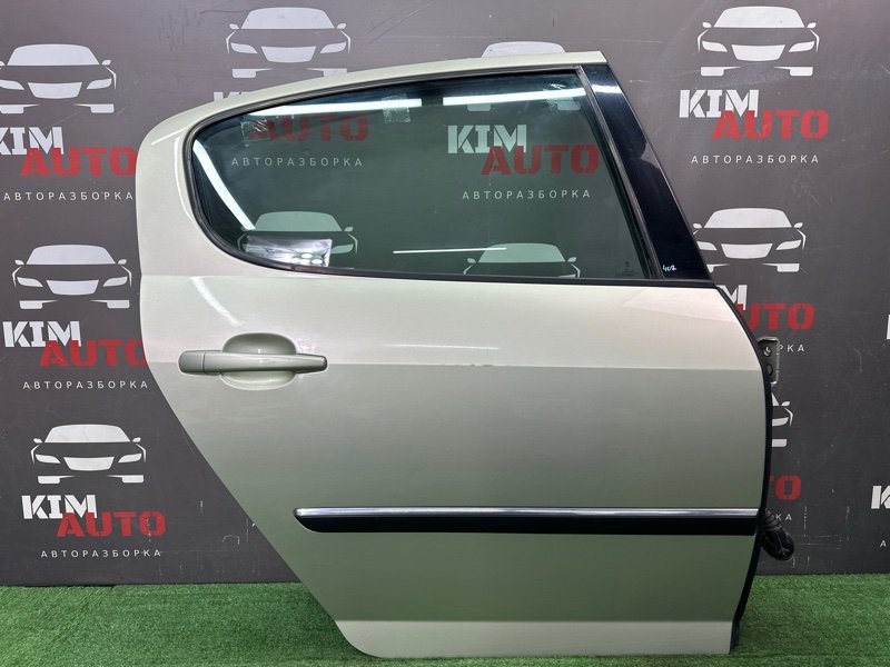 Дверь Peugeot 407