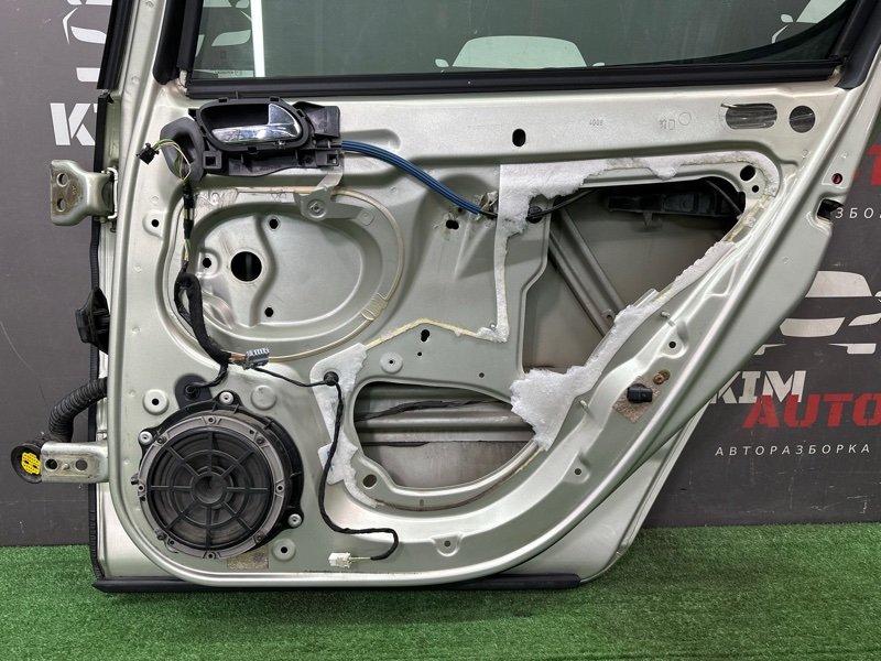 Дверь Peugeot 407