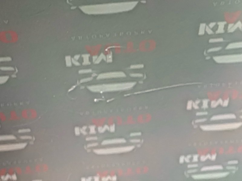 Стекло двери Peugeot 307