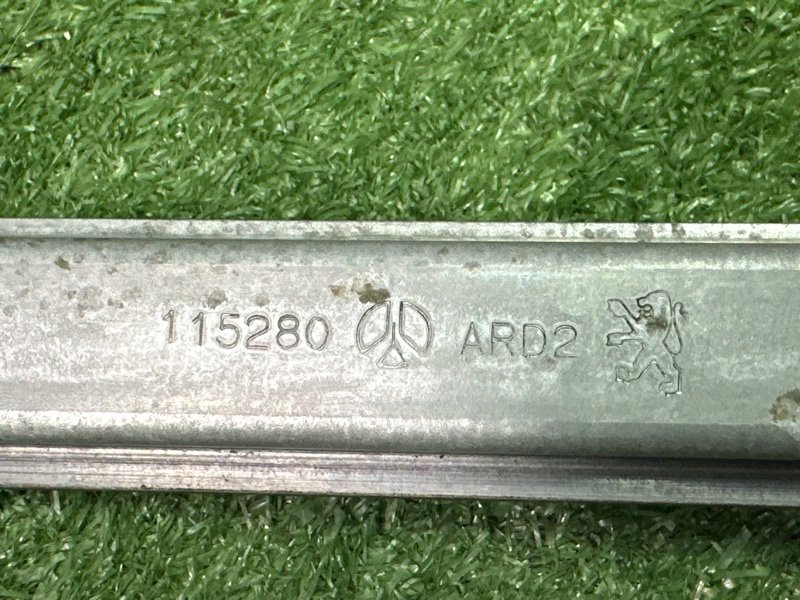 Механизм стеклоподъёмника с мотором Peugeot 307