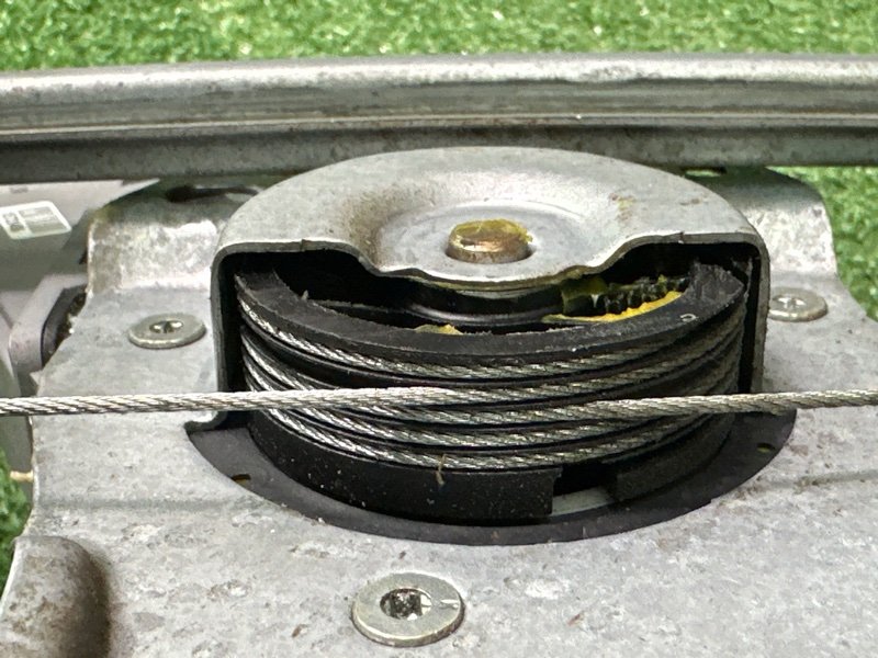 Механизм стеклоподъёмника с мотором Peugeot 307