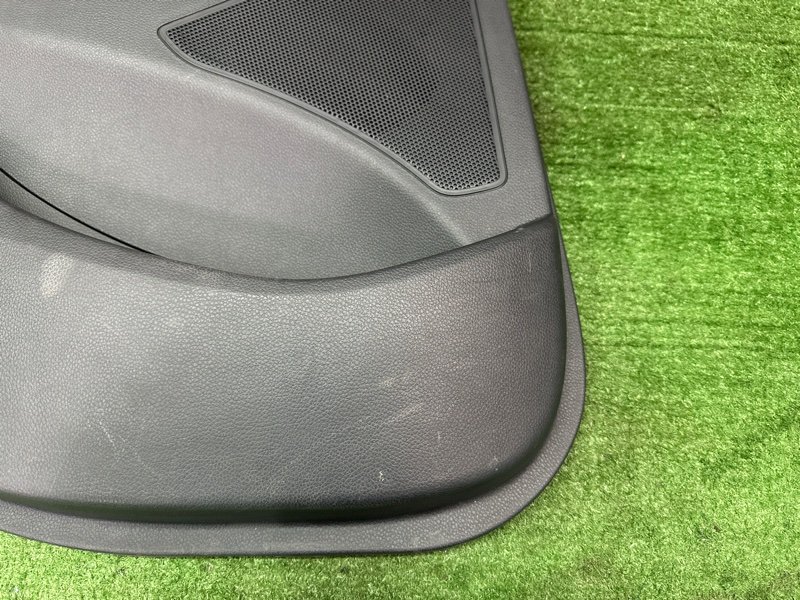 Обшивка двери Hyundai i30 GD