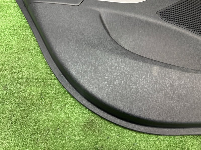 Обшивка двери Hyundai i30 GD