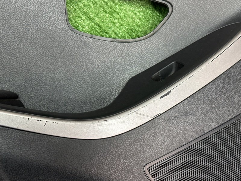Обшивка двери Hyundai i30 GD