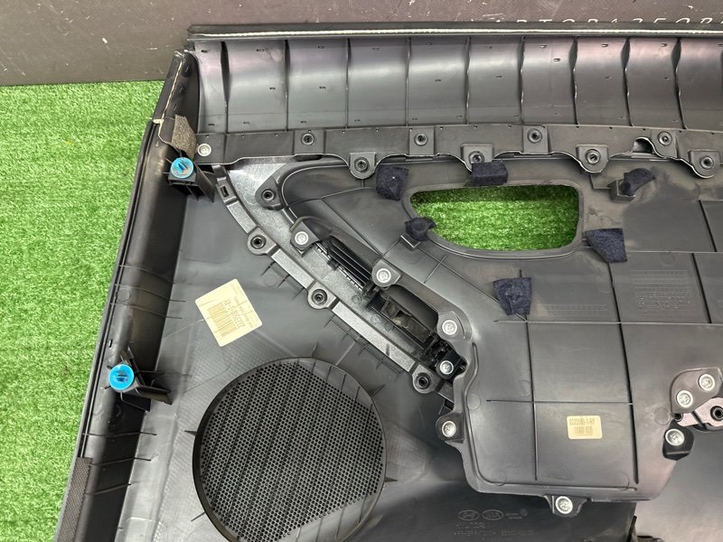 Обшивка двери Hyundai i30 GD