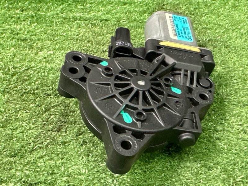 Мотор стеклоподъемника Hyundai i30 GD