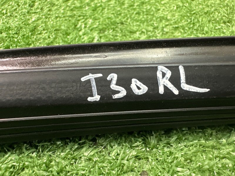 Уплотнитель стекла направляющий Hyundai i30 GD