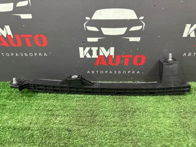 Направляющая стекла двери Hyundai i30 GD