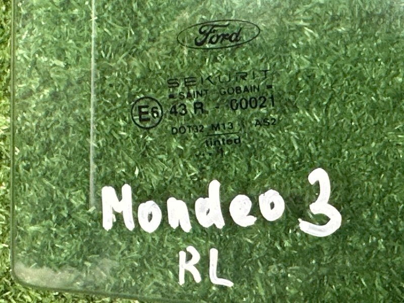 Стекло двери Ford Mondeo