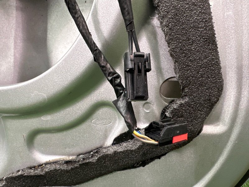 Дверь Ford Mondeo 4