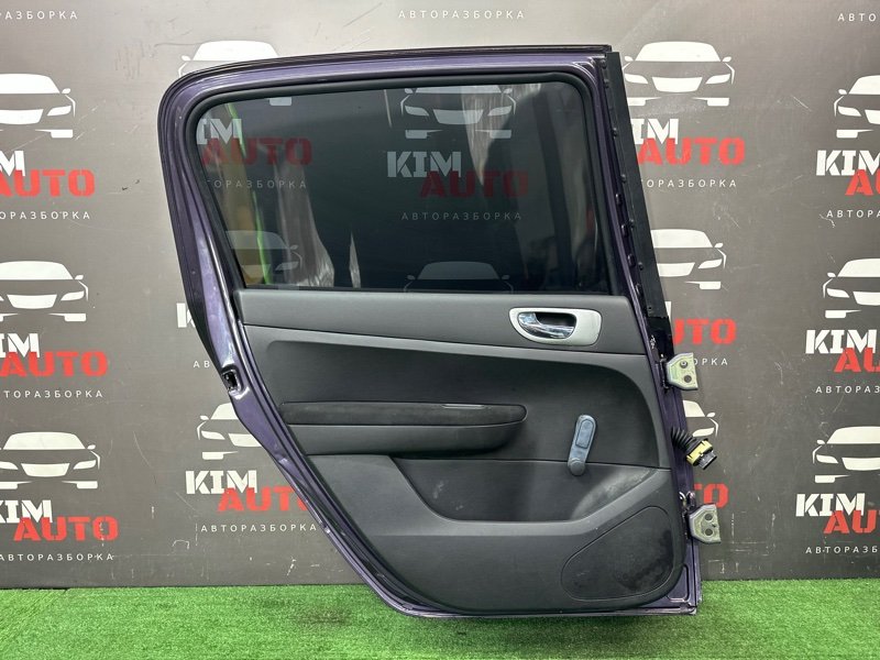 Дверь Peugeot 307