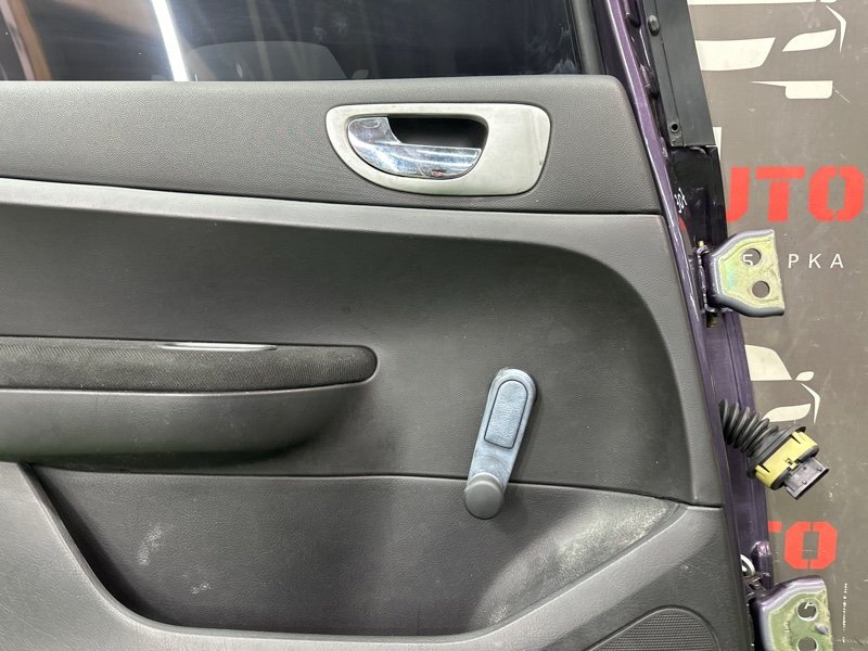 Дверь Peugeot 307