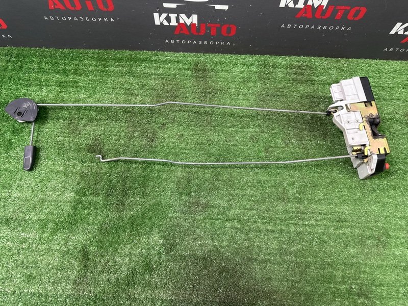 Замок двери Peugeot 206