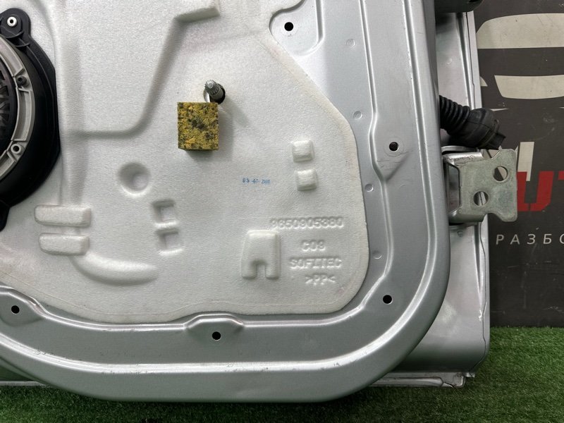 Дверь Peugeot 207