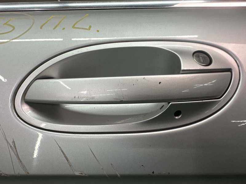 Дверь BMW 7-Series E65