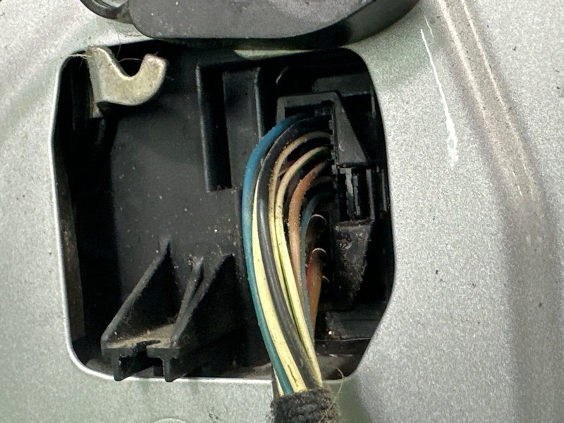 Дверь BMW 7-Series E65