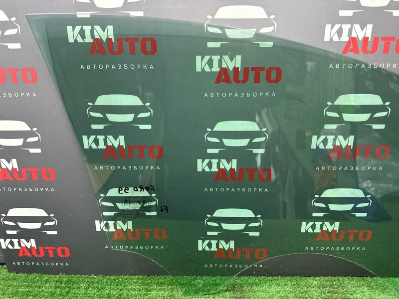 Стекло двери Ford Focus 3 HB 2012 CB8