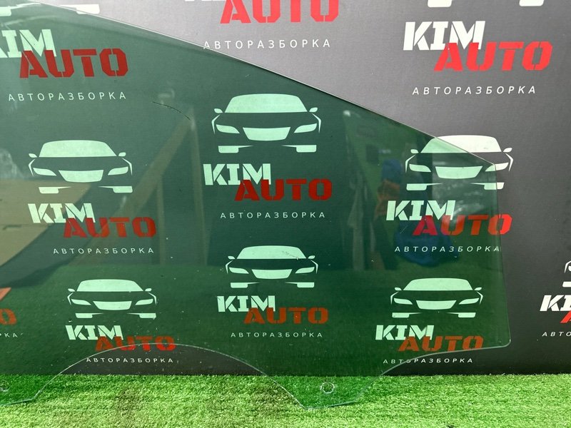 Стекло двери Ford Focus 3 HB 2012 CB8