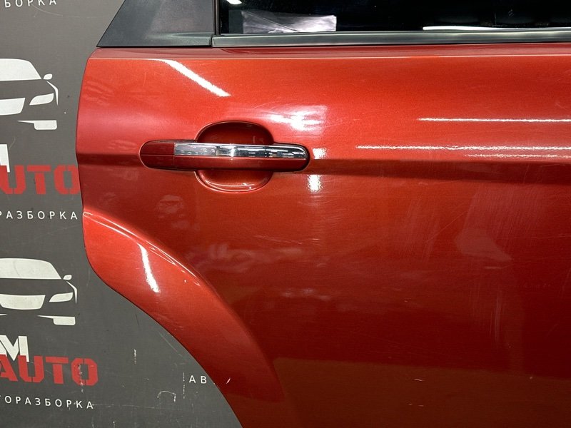 Дверь Ford Focus 2