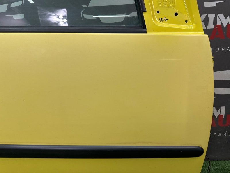 Дверь Peugeot 107