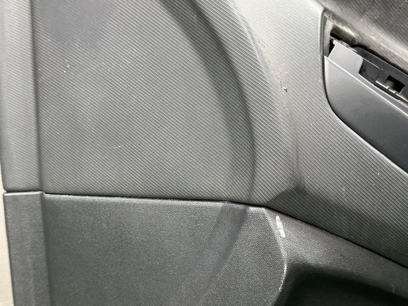 Обшивка двери Kia Ceed