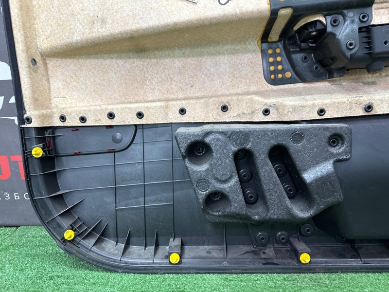 Обшивка двери Kia Ceed