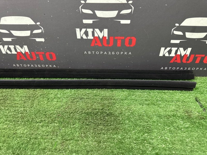 Уплотнитель стекла(бархотка) внутренний Hyundai Creta 2018 GS