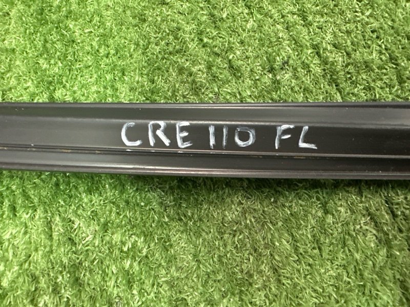 Уплотнитель стекла направляющий Hyundai Creta 2018 GS